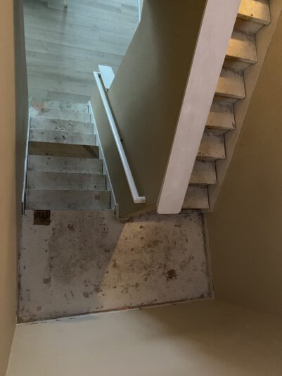 EFA3CD94-B4DE-45CA-AE43-AB58260BC89A